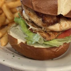 Nurnberger Bierhaus - Grilled chicken sandwich