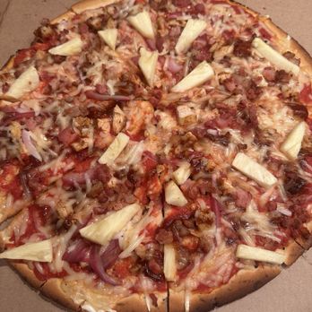 Premiere on Broadway - Large Gluten free BBQ chicken pizza - Music Venues Near Me - Somerville, Massachusetts Premiere on Broadway - Large Gluten free BBQ chicken pizza - Music Venues Near Me - Somerville, Massachusetts