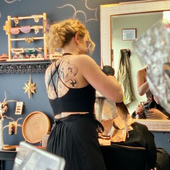 Rapunzel Hair Design - Amelia doing hair @ameliaxo_hair - Hair Salons Near Me - Hyde Park, New York Rapunzel Hair Design - Amelia doing hair @ameliaxo_hair - Hair Salons Near Me - Hyde Park, New York