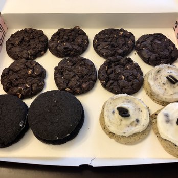 Crumbl - Fair Lakes - Party Box - Bakeries Near Me - Fairfax, Virginia Crumbl - Fair Lakes - Party Box - Bakeries Near Me - Fairfax, Virginia