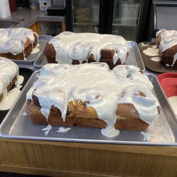 Bette's Place - Cinnamon roll - Breakfast & Brunch Near Me - Hood River, Oregon Bette's Place - Cinnamon roll - Breakfast & Brunch Near Me - Hood River, Oregon