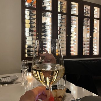 Bianca Restaurant and Bar - Sauvignon blanc - Italian Near Me - Greenwich, Connecticut Bianca Restaurant and Bar - Sauvignon blanc - Italian Near Me - Greenwich, Connecticut