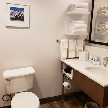 Hampton Inn & Suites Denver-Downtown - Hotels Near Me - Denver, Colorado
