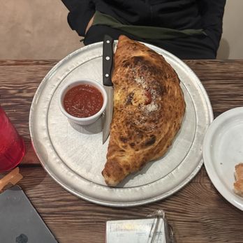 Del's Pizzeria - Cheese Calzone - Pizza Near Me - Pismo Beach, California