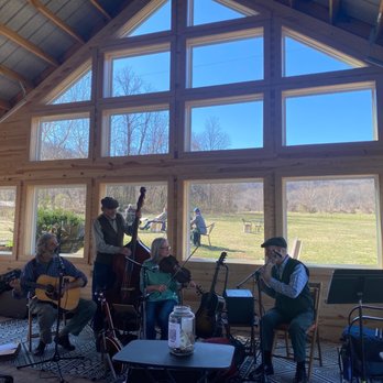 DuCard Vineyards - Wineries Near Me - Etlan, Virginia