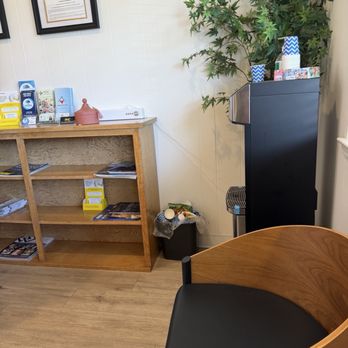Carmichael Medical Clinic - Waiting room trash can overflowing at the opening of the new business day. - Family Practice Near Me - Carmichael, California Carmichael Medical Clinic - Waiting room trash can overflowing at the opening of the new business day. - Family Practice Near Me - Carmichael, California