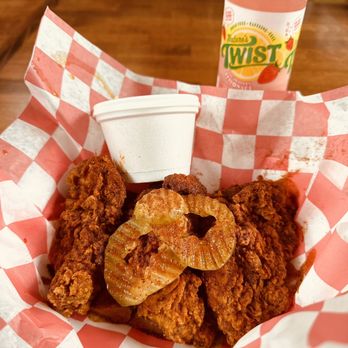 Lilly's Hot Chicken - Hot chicken - Chicken Shop Near Me - Nashville, Tennessee Lilly's Hot Chicken - Hot chicken - Chicken Shop Near Me - Nashville, Tennessee