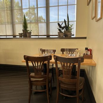 Bowood by Niche - Cozy corner - Breakfast & Brunch Near Me - Saint Louis, Missouri