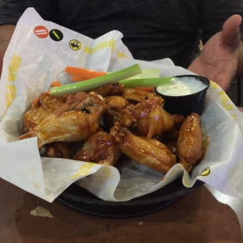 Buffalo Wild Wings - Chicken Wings Near Me - Middletown, New York