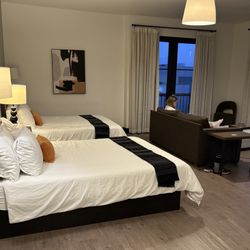 Hotel Casa 425 Lounge And Bar - Bedroom in evening