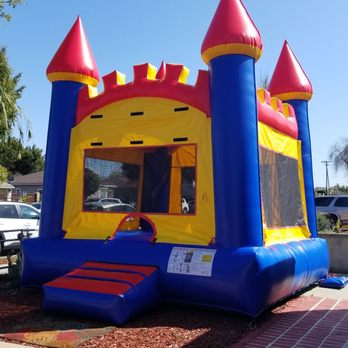 Cal Jump - Perfect size and super clean! - Bounce House Rentals Near Me - Redondo Beach, California