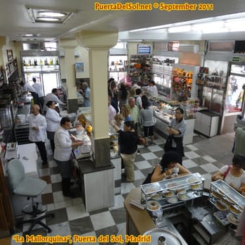 La Mallorquina - Ground floor pastry shop La Mallorquina on Madrid's Puerta del Sol, September 2011. - Desserts Near Me - Madrid, M La Mallorquina - Ground floor pastry shop La Mallorquina on Madrid's Puerta del Sol, September 2011. - Desserts Near Me - Madrid, M