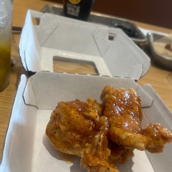Buffalo Wild Wings - Decent food my waiter name Stefan and he gave wonderful service helpful and provided service with a smile. - Chicken Wings Near Me - O'Fallon, Illinois Buffalo Wild Wings - Decent food my waiter name Stefan and he gave wonderful service helpful and provided service with a smile. - Chicken Wings Near Me - O'Fallon, Illinois