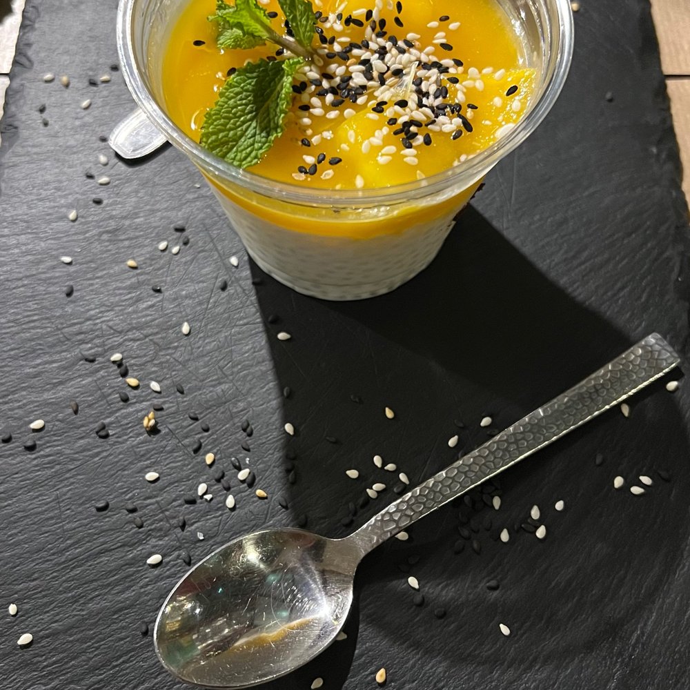 Lettuce & Co - Panna cotta with mango - French Near Me - Nice, 06 Lettuce & Co - Panna cotta with mango - French Near Me - Nice, 06