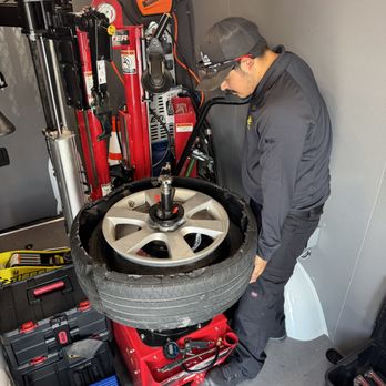 Via Tire - Mounter in the van. Via Tire brings the tire shop to you. - Tires Near Me - Lewisville, Texas Via Tire - Mounter in the van. Via Tire brings the tire shop to you. - Tires Near Me - Lewisville, Texas