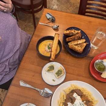 Bistro Tupaz - Crab bisque & garlic bread - Modern European Near Me - San Jose, California