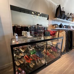 Byrd Designer Consignment Boutique - Shoes