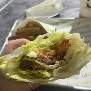 BurgerFi - American Near Me - Arlington, Virginia