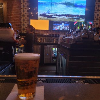 Square Roots - Ice Cold Pint and a Large bar, great service! - Gastropubs Near Me - Crown Point, Indiana