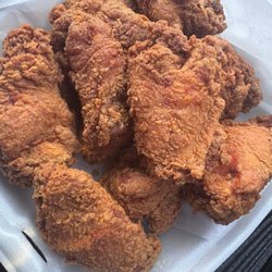 Mitch’s Mo Better - That chicken is so big full of meat and so fresh it's amazing this is truly my favorite spot to eat especially football Sundays