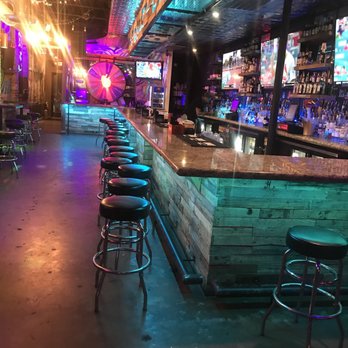 Long Shots - Sports Bars Near Me - Dallas, Texas Long Shots - Sports Bars Near Me - Dallas, Texas