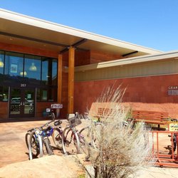 Kanab Public Library - Bike stations!