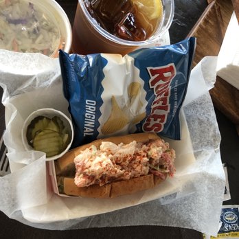 Barnacle Billy's - Lobster roll, chips and coleslaw - Seafood Near Me - Ogunquit, Maine