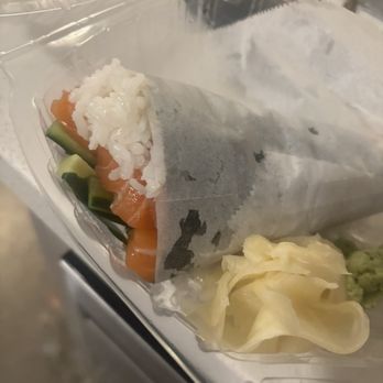 Super Bowl Sushi - Salmon hand roll - Sushi Bars Near Me - Burbank, California Super Bowl Sushi - Salmon hand roll - Sushi Bars Near Me - Burbank, California