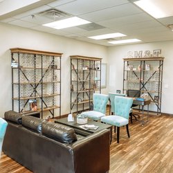 Melissa Eye Associates - Patient waiting room/Optical