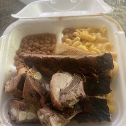 Rib Plate with Baked Beans & Mac & Cheese Rib Plate with Baked Beans & Mac & Cheese