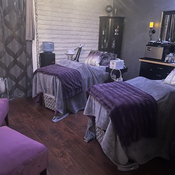 Naturale Touch SpaTique - treatment room - Skin Care Near Me - Newport Beach, California Naturale Touch SpaTique - treatment room - Skin Care Near Me - Newport Beach, California