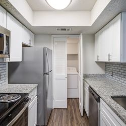 Chateau Des Lions Apartment Homes
