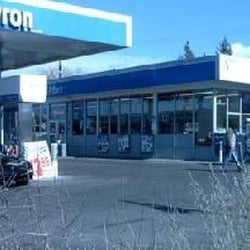 Shell - I didn't take this picture, but it does capture the essence of the Chevron station.