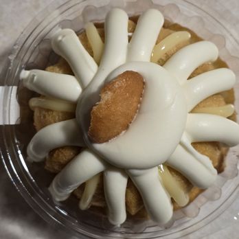 Nothing Bundt Cakes - 02/2026 Limited-Time Flavor - Banana Pudding Cake made w/NILLA Wafers Bundtlet - Bakeries Near Me - Amherst, New York