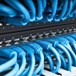 Solid Rock IT UK - Network installation and infrastructure support for wireless and cable LAN.