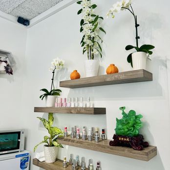 Caledonia Nail Lounge - Nail Salons Near Me - Sausalito, California Caledonia Nail Lounge - Nail Salons Near Me - Sausalito, California