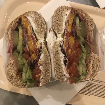 Bagelstein - The GAB with extra veggies - Bagels Near Me - Nancy, 54 Bagelstein - The GAB with extra veggies - Bagels Near Me - Nancy, 54