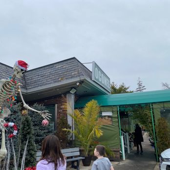 Oconee East Diner - Diners Near Me - Islip, New York
