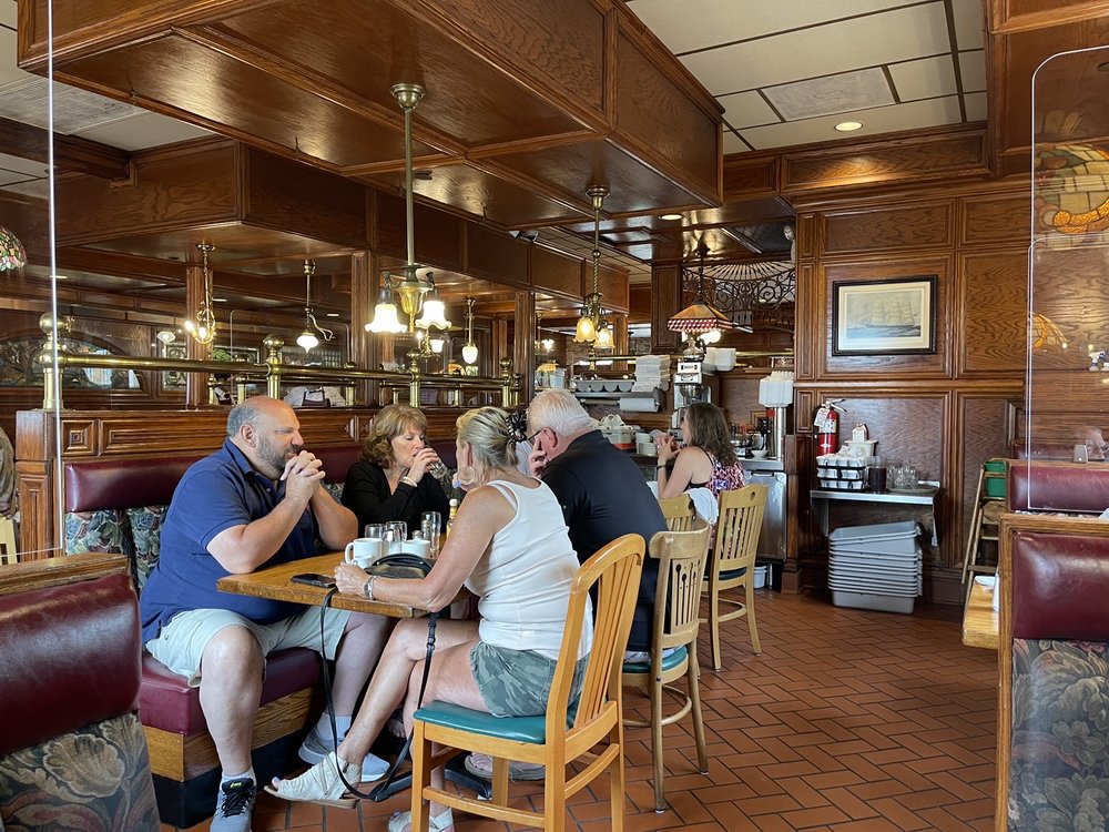 Walker Bros Original Pancake House, Glenview Roadtrippers