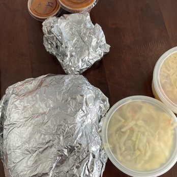 The Memphis King Bbq - Hot bbq sauce, Kings bbq sauce, 1/4lb brisket, a full rack ribs, side of Mac & cheese, coleslaw, in eco-friendly packaging! - Barbeque Near Me - Schenectady, New York