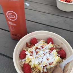Go-go Goji bowl and Berry Peary Chia juice