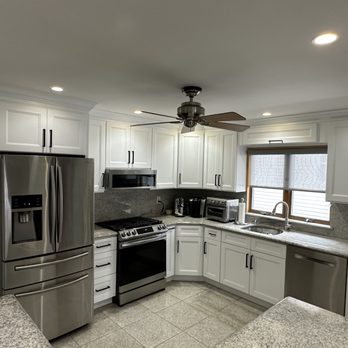 US Modern Cabinet - Cabinet refacing - Cabinetry Near Me - Bellerose, New York US Modern Cabinet - Cabinet refacing - Cabinetry Near Me - Bellerose, New York
