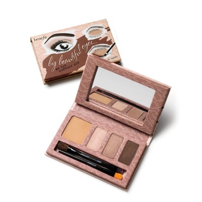 Benefit Cosmetics Boutique & Brow Bar by null