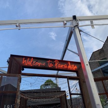 Paradise Park - Entrance - Pizza Near Me - Chicago, Illinois
