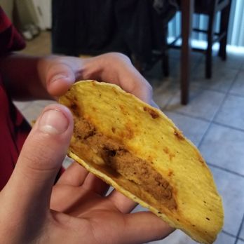 Taco Bell - Spent 30 dollars last night.We did recieve some correct items,but this is how our ten tacos looked.a taspoon if filling - Fast Food Near Me - Tracy, California