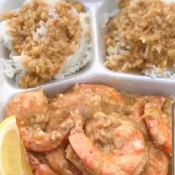 Ono Eats by Kace - shrimp and rice in a container - Food Trucks Near Me Ono Eats by Kace - shrimp and rice in a container - Food Trucks Near Me