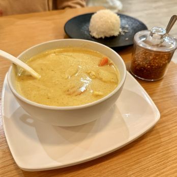 Siam Station - Yellow curry with white rice - Thai Near Me - Yorba Linda, California Siam Station - Yellow curry with white rice - Thai Near Me - Yorba Linda, California