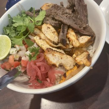 Cruzteca Mexican Kitchen - Fresh Mex Bowl with grilled chicken & steak - Breakfast & Brunch Near Me - Austin, Texas Cruzteca Mexican Kitchen - Fresh Mex Bowl with grilled chicken & steak - Breakfast & Brunch Near Me - Austin, Texas