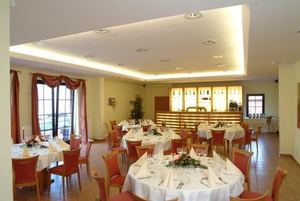ZUR ROTHENBURG RESTAURANT UND FESTSAAL - 52 Photos & 13 Reviews ...