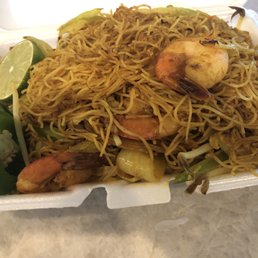 Singapore noodles with shrimp Singapore noodles with shrimp